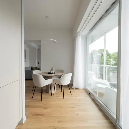 Bob W Apartament Parnawa